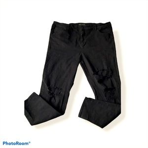 Wild fable (ripped jeans at the knees)women Sz 18